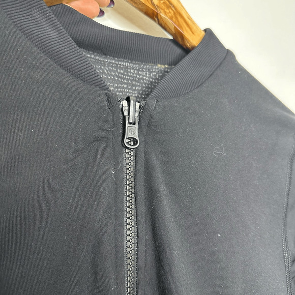 Lululemon Party Bomb Jacket Garden Party Smooth Silver Multi Black womens 2 - Picture 4 of 10